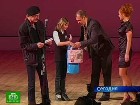 Протянув добрую руку помощи. Актеры Москвы и Петербурга проводят акцию в поддержку воспитанников детских домов. акции, благотворительность, дети, Санкт-Петербург. НТВ.Ru: новости, видео, программы телеканала НТВ Протянув добрую руку помощи. Актеры Москвы и Петербурга проводят акцию в поддержку воспитанников детских домов. акции, благотворительность, дети, Санкт-Петербург. НТВ.Ru: новости, видео, программы телеканала НТВ