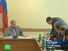 Путин разрубил гордиев узел. На совещании в Пикалёве премьер-министр заставил владельцев заводов подписать контракт о возобновлении поставок сырья. А на счета предприятий уже начали поступать деньги. заводы, кризис, Ленинградская область, правительство РФ, Путин, работа. НТВ.Ru: новости, видео, программы телеканала НТВ Путин разрубил гордиев узел. На совещании в Пикалёве премьер-министр заставил владельцев заводов подписать контракт о возобновлении поставок сырья. А на счета предприятий уже начали поступать деньги. заводы, кризис, Ленинградская область, правительство РФ, Путин, работа. НТВ.Ru: новости, видео, программы телеканала НТВ