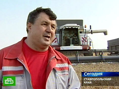 Видеоновость: Черногоров сел за руль комбайна
