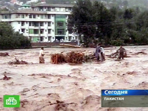Видеоновость: Такого бедствия в Пакистане еще не было