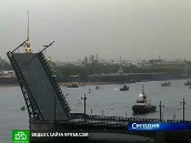 На Неве встречали пароходы
