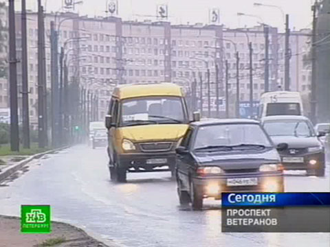 Видеоновость: В аварию попала маршрутка-нелегал