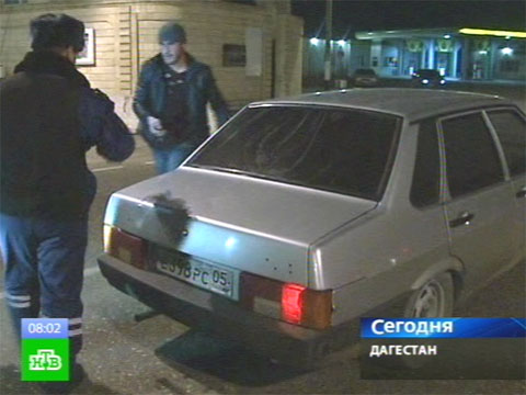 Видеоновость: Патрульный автомобиль попал под пули