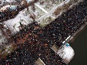 Митинг «За честные выборы» на Болотной площади в Москве прошел мирно. выборы в Госдуму, демонстрации и митинги. Cмотрите онлайн на НТВ Митинг «За честные выборы» на Болотной площади в Москве прошел мирно. выборы в Госдуму, демонстрации и митинги. Cмотрите онлайн на НТВ