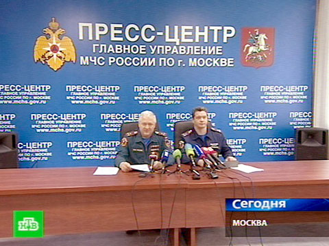 Видеоновость: Московские пожарные продолжают работать в «новогоднем» режиме
