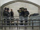 Пассажиры поколотили и расстреляли контролера метро. Правоохранительные органы разбираются в инциденте на станции столичной подземки. драки, метро, нападения. НТВ.Ru: новости, видео, программы телеканала НТВ Пассажиры поколотили и расстреляли контролера метро. Правоохранительные органы разбираются в инциденте на станции столичной подземки. драки, метро, нападения. НТВ.Ru: новости, видео, программы телеканала НТВ