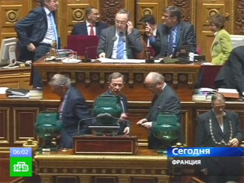 Видеоновость: Французский закон поссорил Париж с Анкарой