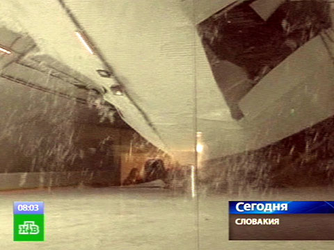 Видеоновость: Детей и звезду НХЛ едва не полгребли обломки