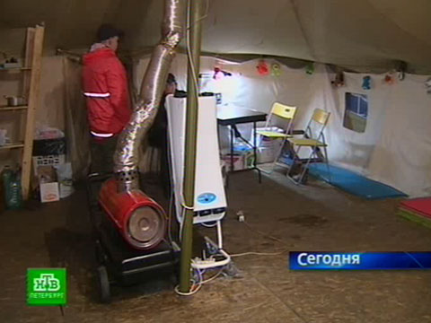 Видеоновость: Для бездомных поставили больше теплых палаток