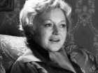 Касаткину проводят залпами в воздух. Актрису похоронят с воинскими почестями. актрисы, кино, похороны. НТВ.Ru: новости, видео, программы телеканала НТВ Касаткину проводят залпами в воздух. Актрису похоронят с воинскими почестями. актрисы, кино, похороны. НТВ.Ru: новости, видео, программы телеканала НТВ