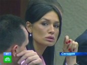 На вечеринках Берлускони устраивали стриптиз монашек