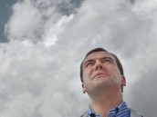 На палатку Дмитрия Медведева обрушился шторм