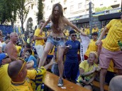 �������� ����. FEMEN ��������� ������� ����. ���������� ������������ ����������� �������� FEMEN �������� �� ����-2012 ��������� ����� ��������. FEMEN, �����, ����������, ����-2012, ����, ��������, �������, ������, ������. ���.Ru: �������, �����, ��������� ���������� ���