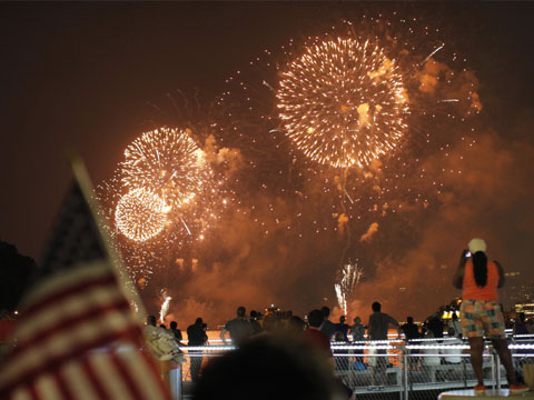 http://img.ntv.ru/home/news/20120705/fireworks7.jpg