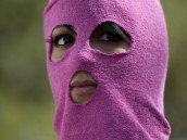 ������� � �� �������: � �������� �������� ��������� � ���� ��� Pussy Riot. � ������� � ���� ���������� �������� Pussy Riot ������� �������� � ������� �� ��������������� ����������. Pussy Riot, ������, ��������, �����, ���������, ������. ���.Ru: �������, �����, ��������� ���������� ���
