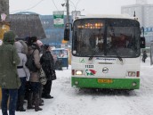 В Курске пассажир автобуса накинулся с молотком на водителя