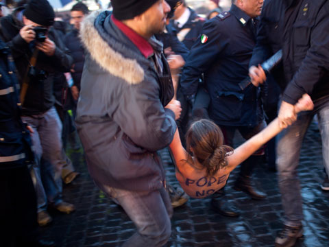         FEMEN Read more: http://www.ntv.ru/novosti/517517/#ixzz2NMTv04qa