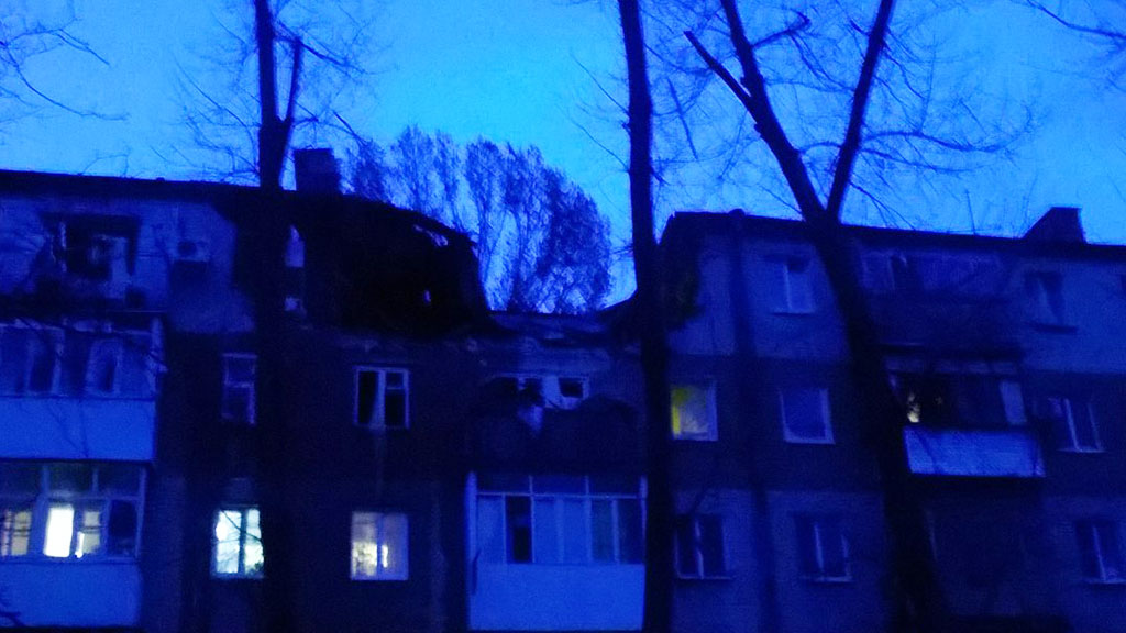 В результате взрыва в жилом доме в Таганроге погибли и пострадали люди.
Ростовская область, Таганрог, взрывы газа.
НТВ.Ru: новости, видео, программы телеканала НТВ В результате взрыва в жилом доме в Таганроге погибли и пострадали люди.
Ростовская область, Таганрог, взрывы газа.
НТВ.Ru: новости, видео, программы телеканала НТВ