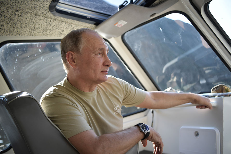 Опубликованы фото Путина на отдыхе в Туве.
отдых и досуг, Путин, Тува.
НТВ.Ru: новости, видео, программы телеканала НТВ Опубликованы фото Путина на отдыхе в Туве.
отдых и досуг, Путин, Тува.
НТВ.Ru: новости, видео, программы телеканала НТВ
