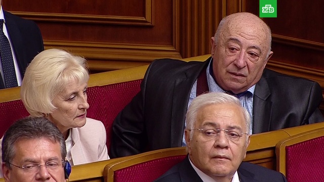 Роспуск Рады и много селфи: самые яркие моменты инаугурации Зеленского.
выборы, Зеленский, инаугурации, Украина.
НТВ.Ru: новости, видео, программы телеканала НТВ Роспуск Рады и много селфи: самые яркие моменты инаугурации Зеленского.
выборы, Зеленский, инаугурации, Украина.
НТВ.Ru: новости, видео, программы телеканала НТВ