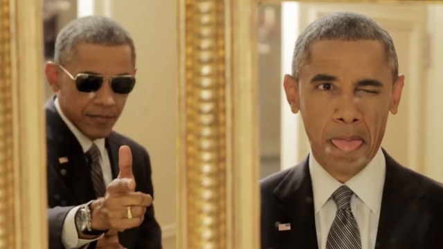 Кривляющегося перед зеркалом Обаму сняли на видео. Обама Барак, США. НТВ.Ru: новости, видео, программы телеканала НТВ